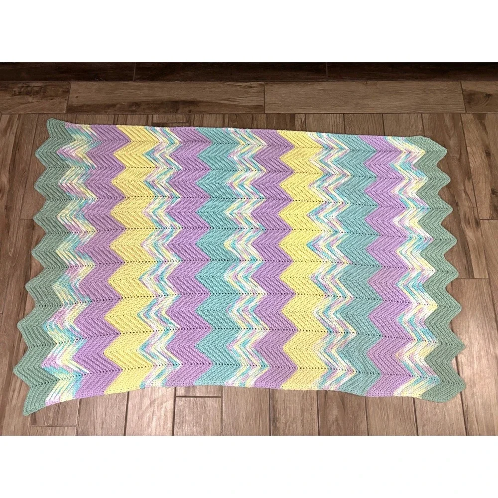 Vintage Handmade Crochet Chevron Afghan Pastel Ripple Blanket‎ Throw 62